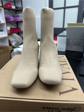 Vivaia Margot boots